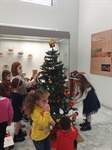 Χριστούγεννα στην Αρχαιολογική Συλλογή Αχαρνών. Την Κυριακή 12 Δεκεμβρίου 2021 πραγματοποιήθηκε Χριστουγεννιάτικη εκδήλωση για οικογένειες στην Αρχαιολογική Συλλογή Αχαρνών.